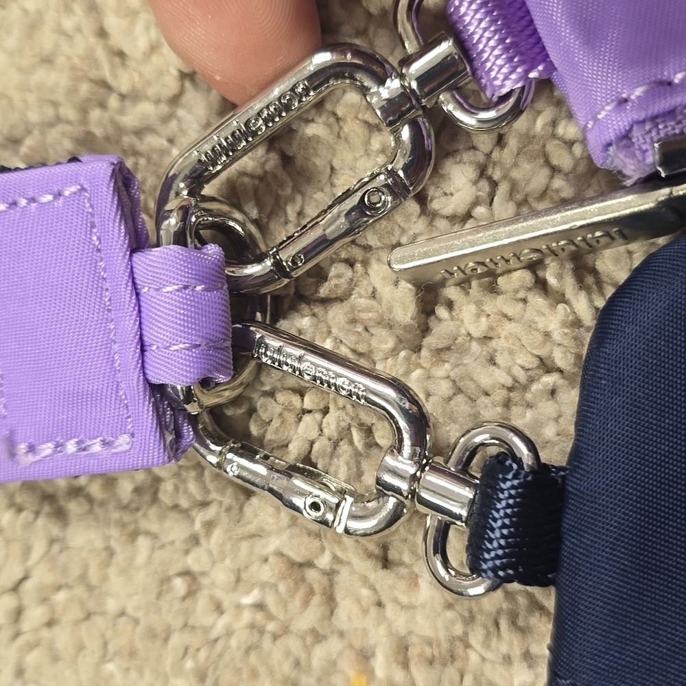 EUC Lululemon Dual Pouch Wristlet True Navy / Dark Lavender - Picture 3 of 3